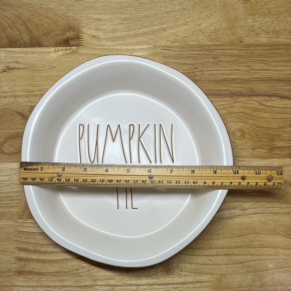 Rae Dunn Pumpkin Pie baking and serving dish - Picture 3 of 5